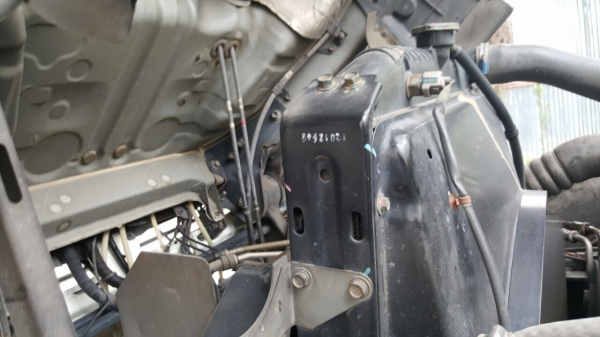 รถฮีโน่ 6 ล้อ บรรทุกน้ำ FG1J 220 แรงม้า. ปี 49.   ( รถวิ่ง 35x,xxx กม. )     สนใจติดต่อ  081 - 6079515