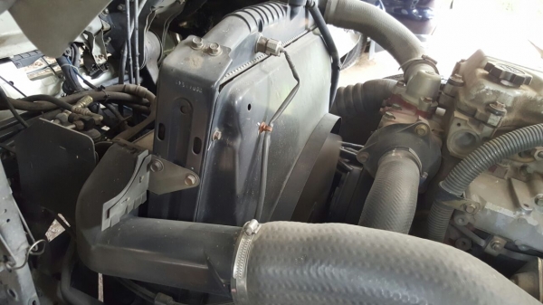 รถฮีโน่ 6 ล้อ บรรทุกน้ำ FG1J 220 แรงม้า. ปี 49.   ( รถวิ่ง 34x,xxx กม. )      สนใจติดต่อ  081 - 6079515