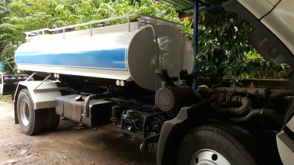 รถฮีโน่ 6 ล้อ บรรทุกน้ำ FG1J 220 แรงม้า. ปี 49.   ( รถวิ่ง 34x,xxx กม. )      สนใจติดต่อ  081 - 6079515