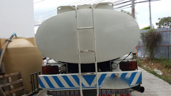 รถฮีโน่ 6 ล้อ บรรทุกน้ำ FG1J 220 แรงม้า. ปี 49.   ( รถวิ่ง 34x,xxx กม. )      สนใจติดต่อ  081 - 6079515