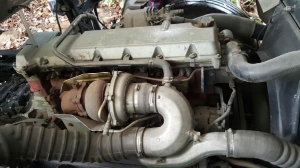 รถฮีโน่ 6 ล้อ บรรทุกน้ำ FG1J 220 แรงม้า. ปี 49.   ( รถวิ่ง 34x,xxx กม. )      สนใจติดต่อ  081 - 6079515