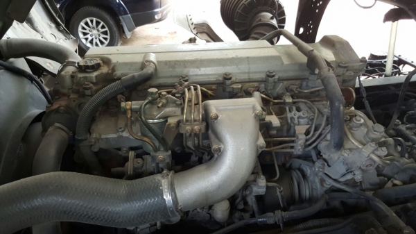 รถฮีโน่ 6 ล้อ บรรทุกน้ำ FG1J 220 แรงม้า. ปี 49.   ( รถวิ่ง 34x,xxx กม. )      สนใจติดต่อ  081 - 6079515