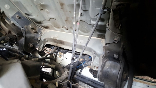 รถฮีโน่ 6 ล้อ บรรทุกน้ำ FG1J 220 แรงม้า. ปี 49.   ( รถวิ่ง 34x,xxx กม. )      สนใจติดต่อ  081 - 6079515