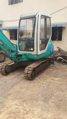 ขายรถ ยี่ห้อ KOMATSU รุ่น PC30 ขายรถ ยี่ห้อ KOMATSU รุ่น PC30