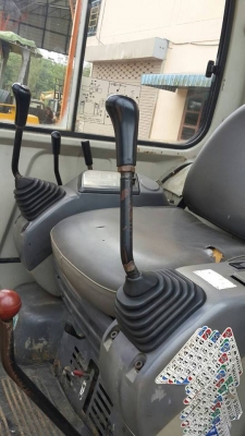 ขายรถ ยี่ห้อ KOMATSU รุ่น PC30 ขายรถ ยี่ห้อ KOMATSU รุ่น PC30