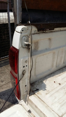 TOYOTA VIGO เครื่อง 2.5 ปี 2005 เครื่องดี เเชสซีสวย เเอร์เยน ภายในไม่โทรม รถบ้านหน้าหลังเดิม เล่มพร้อม 0876835269 ต่อหนักผ่านคับ