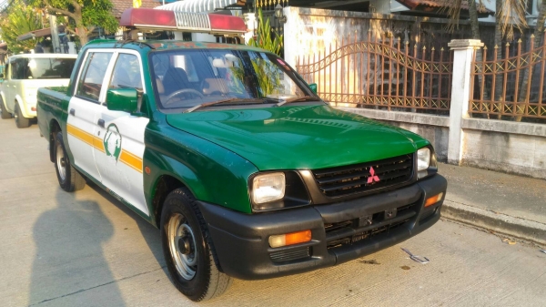 มิตซูบิชิ สตาด้า 4ประตู มิตซูบิชิ สตาด้า 4ประตู