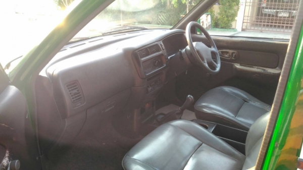 มิตซูบิชิ สตาด้า 4ประตู มิตซูบิชิ สตาด้า 4ประตู