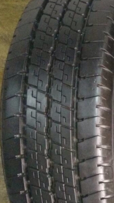 ยางป้ายแดง 215-70-15 Dunlop SPLT 36 ยางป้ายแดง 215-70-15 Dunlop SPLT 36