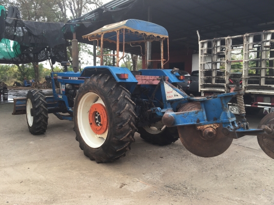 ขายรถไถฟร์อด7810สองเพลามีไบมีดชีและผาน6หลัง ราคา650000บาท พร้อมใช้งานสายๆครับสนใจ โทร0813655997 อำพร พาเจริญ ต วังบัว อ คลองขลุง จ กำแพงเพชร