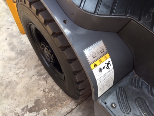 ขายรถโฟลคลิฟท์ ( สภาพเหมือนใหม่ ) TCM FD20T3 , AUTO, ดีเซล ,เสา 3 ท่อน ยกสูง 5.4 เมตร , (รับประกัน 3 เดือน ) รถใช้มาน้อย 2 พันกว่าชั่วโมง รถนอกแท้นำเข้าจากญี่ปุ่น 100\% ขายรถโฟลคลิฟท์ ( สภาพเหมือนใหม่ ) TCM FD20T3 , AUTO, ดีเซล ,เสา 3 ท่อน ยกสูง 5.4 เมตร , (รับประกัน 3 เดือน ) รถใช้มาน้อย 2 พันกว่าชั่วโมง รถนอกแท้นำเข้าจากญี่ปุ่น 100\%