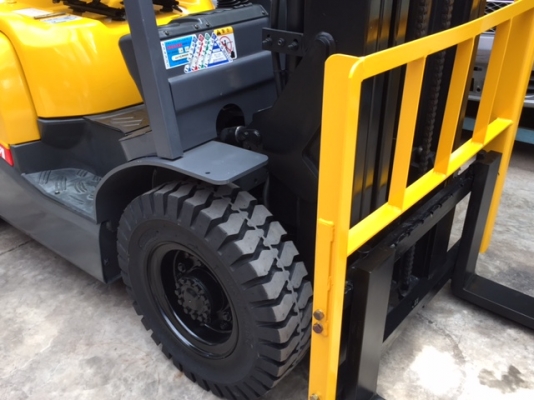 ขายรถโฟลคลิฟท์ ( สภาพเหมือนใหม่ ) TCM FD20T3 , AUTO, ดีเซล ,เสา 3 ท่อน ยกสูง 5.4 เมตร , (รับประกัน 3 เดือน ) รถใช้มาน้อย 2 พันกว่าชั่วโมง รถนอกแท้นำเข้าจากญี่ปุ่น 100\% ขายรถโฟลคลิฟท์ ( สภาพเหมือนใหม่ ) TCM FD20T3 , AUTO, ดีเซล ,เสา 3 ท่อน ยกสูง 5.4 เมตร , (รับประกัน 3 เดือน ) รถใช้มาน้อย 2 พันกว่าชั่วโมง รถนอกแท้นำเข้าจากญี่ปุ่น 100\%