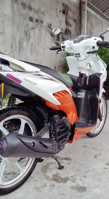 ขาย Honda click 110 i สีส้ม ขาว ปี 53 - เครื่องเดิมๆ ปกติ เฟืองท้ายไม่มีหอน  ท่อเดิม ไม่มีควันแน่นอน  สตาร์ทมือ สตาร์ทเท้าปกติ ล้อแม๊กขอบ 17 สีขาวขอบเงิน  ยางหน้า หลัง ใหม่กริบ  ชุดสีเดิมๆ มีรอยบ้างตามการใช้งาน  ทะเบียนไม่ขาดต่อ ชุดโอนครับ -  รถอยุ่ ถนนสร