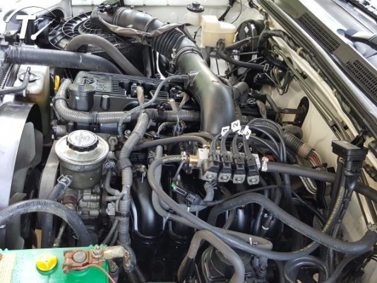 HILUX VIGO ปี2012 ประกันชั้น1 เครื่อง2.7ติดแก๊สLPGที่ศูยน์ ประกันชั้น1