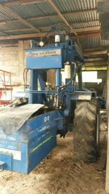 ขายรถคีบอ้อย FORD 6600 รถสวยสภาพพร้อมใช้งาน สนใจโทร 090-8588220คุณนะ 093-3258446คุณบิว หรือเข้าดูสินค้าอื่นๆได้ที่ www.truck.in.th/498 หรือเพจFacebook ณรงค์ ซื้อขายรถมือสอง (เว็บไซต์ส่วนตัว) หรือFacebook คุณนะ รถบรรทุก