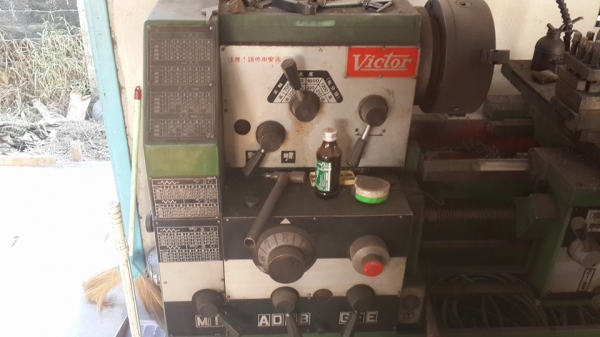 เครื่องกลึง victor 400 × 1000 นิ้วมิล อุปกรณ์ยกชุด 0814583376 เอก เครื่องกลึง victor 400 × 1000 นิ้วมิล อุปกรณ์ยกชุด 0814583376 เอก
