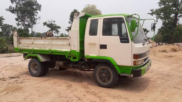 ขายดั้มร็อกกี้ 195แรง เครื่องดีแคชซีสวย เอกสารพร้อมโอน สนใจโทร 090-8588220คุณนะ 093-3258446คุณบิว หรือเข้าดูสินค้าอื่นๆได้ที่ www.truck.in.th/498 หรือเพจFacebook ณรงค์ ซื้อขายรถมือสอง (เว็บไซต์ส่วนตัว) หรือFacebook คุณนะ รถบรรทุก