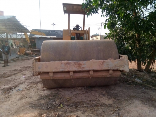 ขายรถบด CAT CS563 2 เพลา เอกสารเล่มทะเบียน ราคา 750000