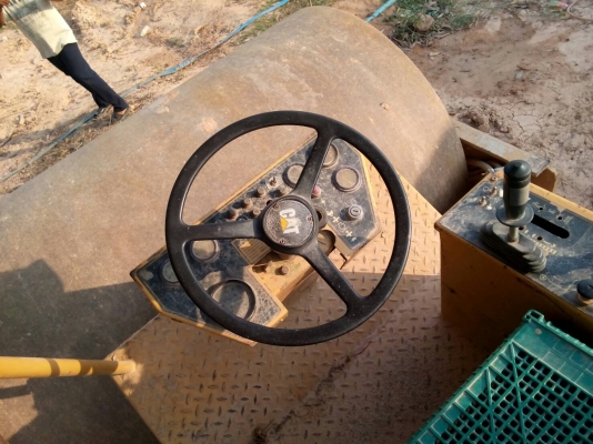 ขายรถบด CAT CS563 2 เพลา เอกสารเล่มทะเบียน ราคา 750000