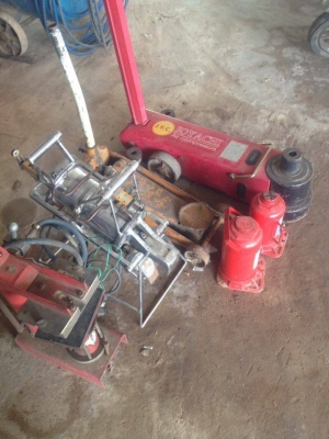 เครื่องมือพร้อมเปิดร้านปะยางได้เลยครบ 130,000  บาท