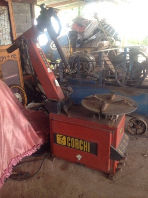 เครื่องมือพร้อมเปิดร้านปะยางได้เลยครบ 130,000  บาท