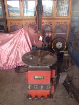 เครื่องมือพร้อมเปิดร้านปะยางได้เลยครบ 130,000  บาท