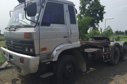 ขายคับสิบล้อหัวลากนิสสัน290แรงปี40