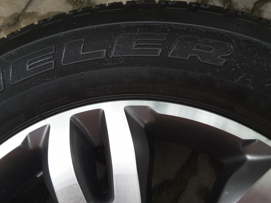 ยาง bridgestone 265 60 18 ปี 16 ชุดล่ะ 22,000