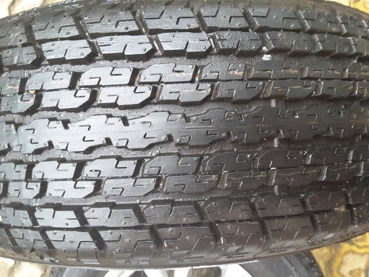 ล้อมิตซูขอบ 17 พร้อมยางป้ายแดงปี 15 ชุดล่ะ 15500