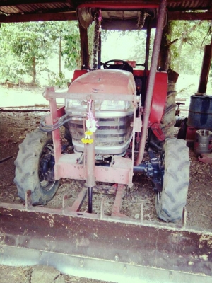ขายรถไถยันมาร์45แรง อุปกรณ์ ผานสาม ผานพรวน ผานยกร่อง ผานดันดิน สภาพเดิมสวย เครื่องเดิม เอกสารเล่มทะเบียนครบช่วงล่างดี