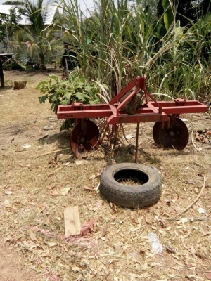 ขายรถไถยันมาร์45แรง อุปกรณ์ ผานสาม ผานพรวน ผานยกร่อง ผานดันดิน สภาพเดิมสวย เครื่องเดิม เอกสารเล่มทะเบียนครบช่วงล่างดี