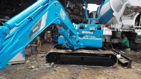 ขายรถขุดแบ็คโค โกเบลโกSK042 ปั๊มนิ้ว สภาพเก่านอก เฟรมสวยเอวแน่น สภาพพร้อมทำงาน