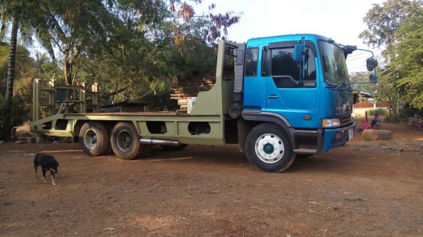 ขายรถ10ล้อ1เพลา HINO 200แรง หางลาก200 พร้อมหางบันไดไฮดรอลิกซ์ แชชซีสวยเครื่องดี เอกสารเล่มทะเบียนครบ