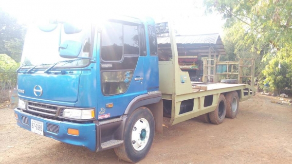ขายรถ10ล้อ1เพลา HINO 200แรง หางลาก200 พร้อมหางบันไดไฮดรอลิกซ์ แชชซีสวยเครื่องดี เอกสารเล่มทะเบียนครบ