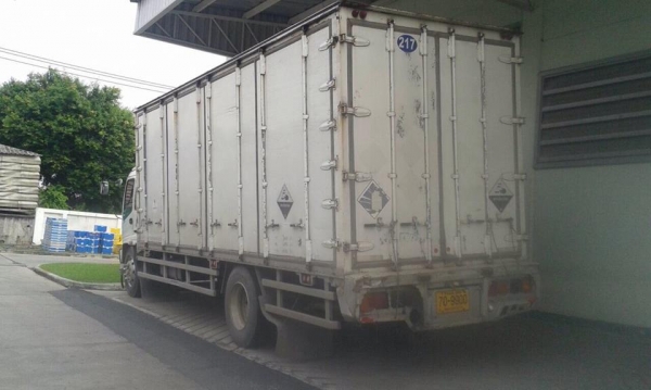 ขาย6ล้อ อีซูซุDECA200 ปี48 ยาว7.20 ตู้แห้ง10บาน แชชซีสวยเครื่องดี สภาพพร้อมวิ่งงาน ภายในสวย