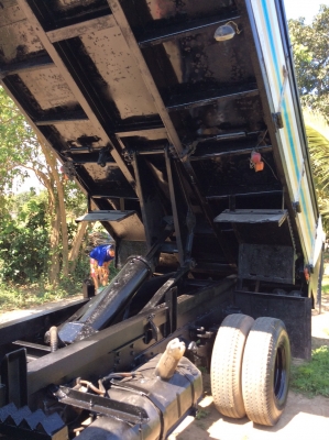 HINO KM 310 ดั๊ม เครื่อง 100 แรง เครื่องดี ยางดี ครัทซีสวย ขาย 210,000 บาท ศุภากร 081-1903107, 081-4252943