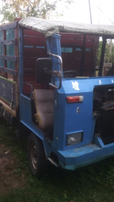 รถอีแต๋น