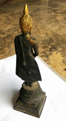 พระบูชาเก่า พระบ้านเก่าแท้ๆ ความสูง 11 นิ้ว ฐานกว้าง 3 นิ้ว ตามสภาพเลยครับ