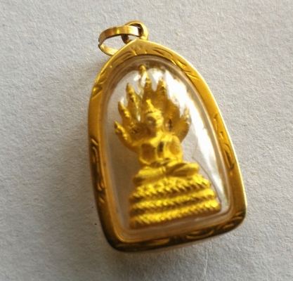 พระนาคปรกทองพ่นทราย กรอบทองคำแท้ งานยุคเก่า เหมาะเสริมดวงคนวันเสาร์ สายพญานาค งามมากๆ ราคาเบาๆ