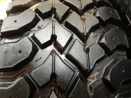 ขายยาง 32 ขอบ 15 เฉพาะยางครับ ขายยาง 32 ขอบ 15 เฉพาะยางครับ