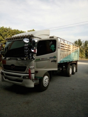 รถฮีโน่ 10 ล้อดั้ม FM1A 260 แรงม้า. ปี 49.    สนใจติดต่อ  081 - 6079515