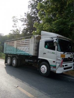 รถฮีโน่ 10 ล้อดั้ม FM1A 260 แรงม้า. ปี 49.    สนใจติดต่อ  081 - 6079515