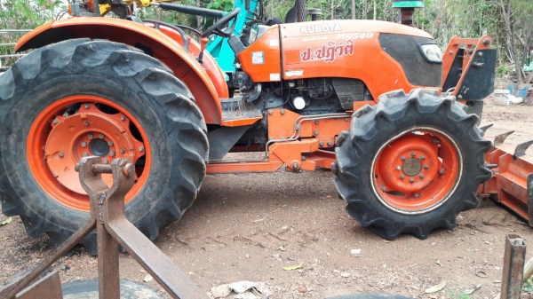 ขาย รถไถ KUBOTA M9540 ปี 52 สภาพสวยพร้อมใช้งาน เอกสารเล่มทะเบียนครบ อุปกรณ์มีผานดันหน้า และผาน 3 ราคาคุยกันได้ครับ ขาย รถไถ KUBOTA M9540 ปี 52 สภาพสวยพร้อมใช้งาน เอกสารเล่มทะเบียนครบ อุปกรณ์มีผานดันหน้า และผาน 3 ราคาคุยกันได้ครับ