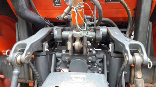 ขาย รถไถ KUBOTA M9540 ปี 52 สภาพสวยพร้อมใช้งาน เอกสารเล่มทะเบียนครบ อุปกรณ์มีผานดันหน้า และผาน 3 ราคาคุยกันได้ครับ ขาย รถไถ KUBOTA M9540 ปี 52 สภาพสวยพร้อมใช้งาน เอกสารเล่มทะเบียนครบ อุปกรณ์มีผานดันหน้า และผาน 3 ราคาคุยกันได้ครับ