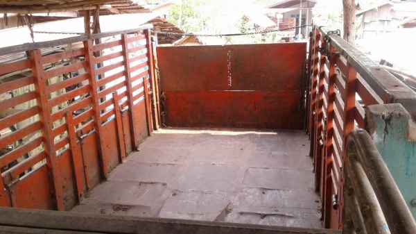 ขาย 10 ล้อ หัวยาวดั้ม ช่วงล่างใหญ่จัมโบ้ คัสซีสวยตลอดเส้น เครื่อง EH700 168 แรงม้า สโลว์กลาง พวงมาลัยพาวเวอร์ ทะเบียนพร้อมโอน