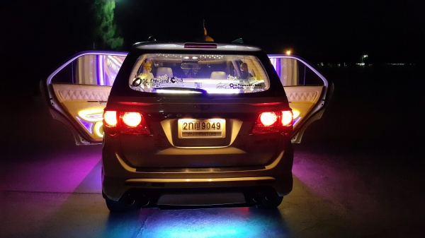 ขายรถ ฟอร์จูนเนอร์ เครื่อง 2700  (VIP)