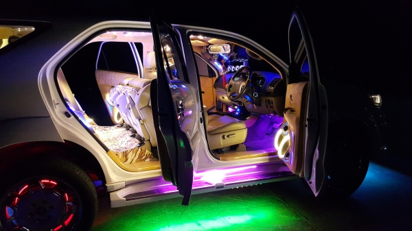 ขายรถ ฟอร์จูนเนอร์ เครื่อง 2700  (VIP)