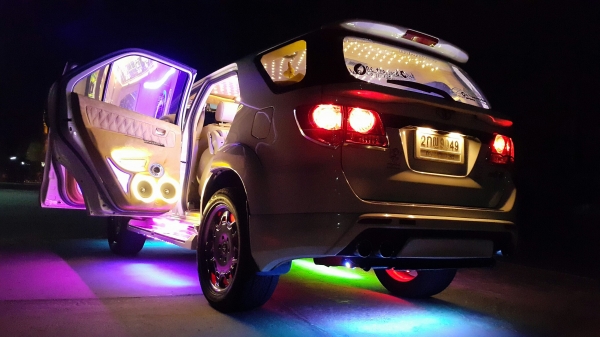 ขายรถ ฟอร์จูนเนอร์ เครื่อง 2700  (VIP)