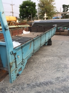 ขายด่วนกระบะไม้พร้อมโครงหลังคา