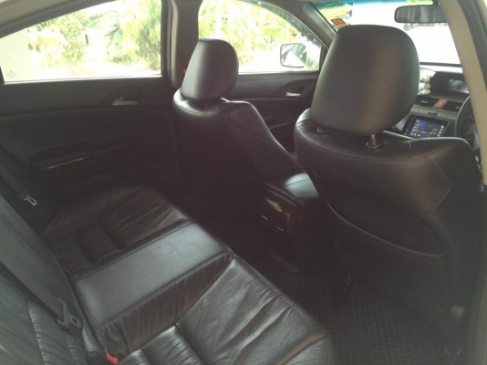 ขาย Accord G8 2.0 ปี2010 สีขาวมุข AIRBAG 4ใบ รถสวยพร้อมใช้ ขายพร้อมอะไหล่ รถเดิมๆสภาพสวย ภายในสะอาด รถเช็คศูนย์ตลอด  อะไหล่พอใช้ได้ทำไปก็แสนกว่าแล้ว